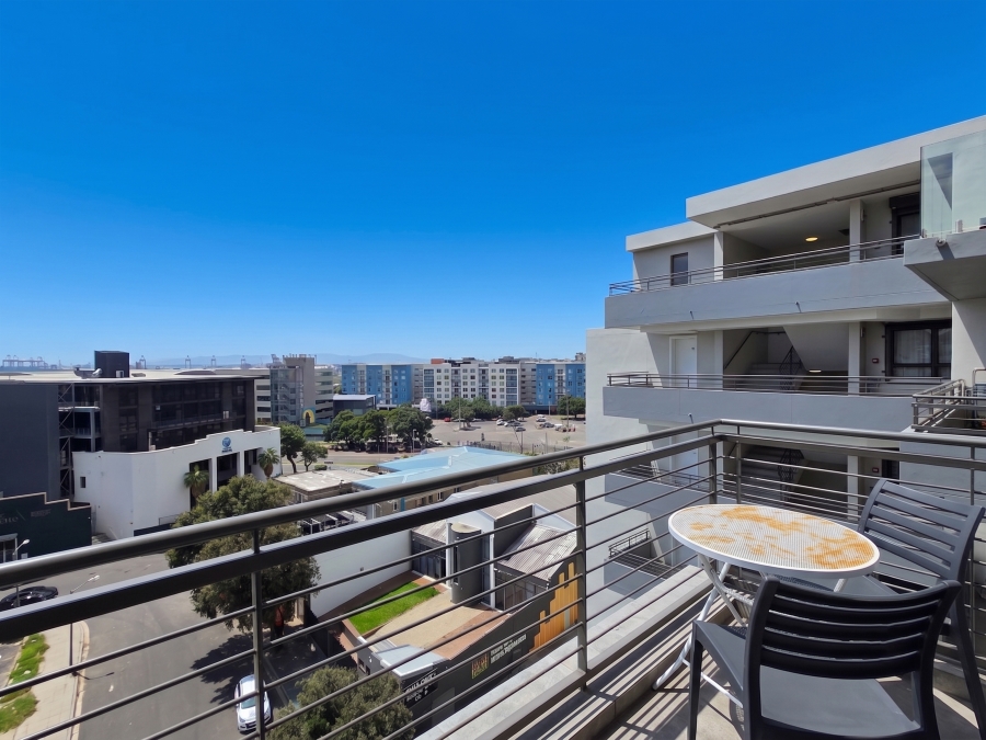 2 Bedroom Property for Sale in Zonnebloem Western Cape